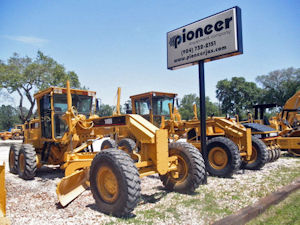 US Equipment - Graders